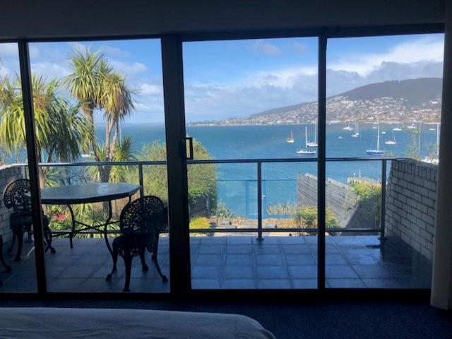 Sullivans Cove Apartments Hobart Extérieur photo View from a suite at the Bayview Hotel