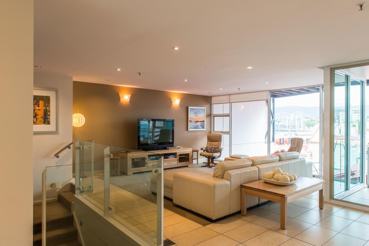 Sullivans Cove Apartments Hobart Extérieur photo A living room in a modern house