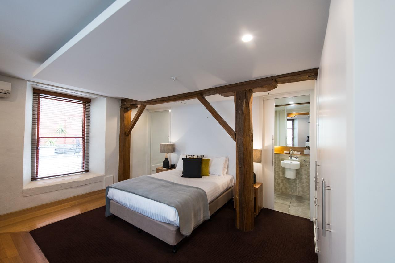 Sullivans Cove Apartments Hobart Extérieur photo A bedroom at the hotel
