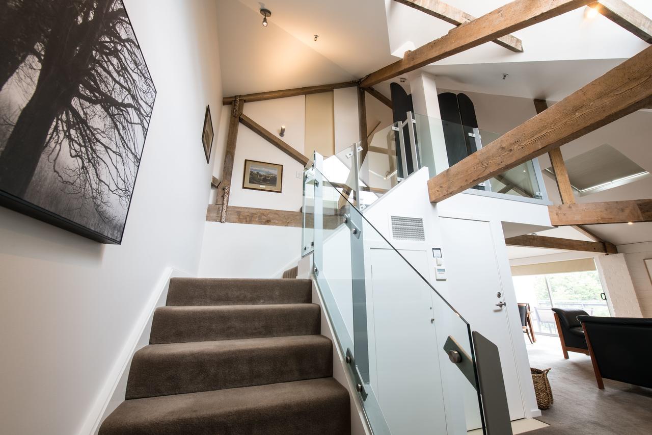 Sullivans Cove Apartments Hobart Extérieur photo The interior of the main house